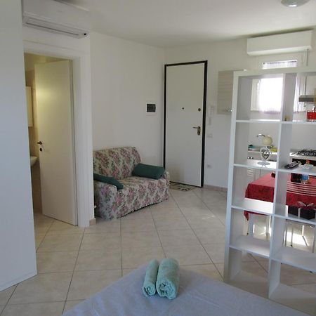 Appartamento L'Ulivo กราดารา ภายนอก รูปภาพ